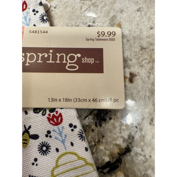 The Spring Shop Set Of 2 Placemats Honeycomb Bee Print Green Black New - Picture 4 of 7